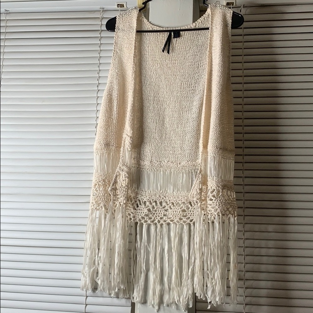 Sleeveless cardigan/ White cardigan/ White Shaw/